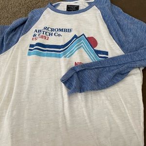 Mens Abercrombie light long sleeve shirt with blue sleeves size xl